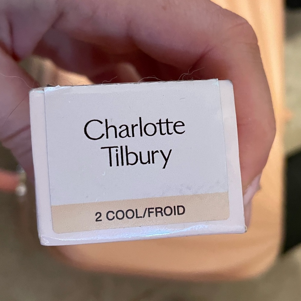 Charlotte Tilbury AirBrush flawless brand new in box